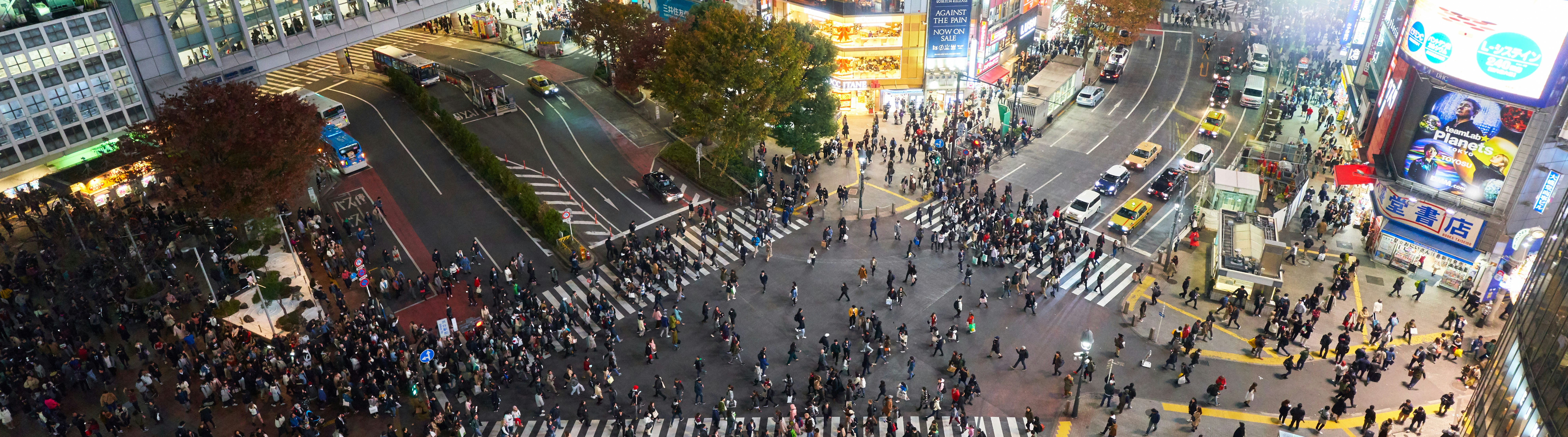 東京の街並みや高層ビルを想起させる写真